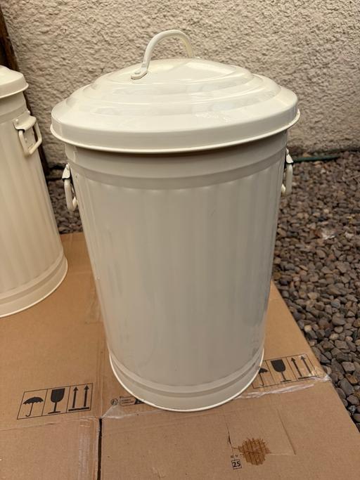  — Habitat metal cream bin