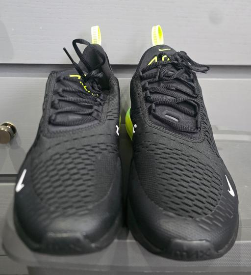  — New Nike
Air Max 270 Trainers size 11