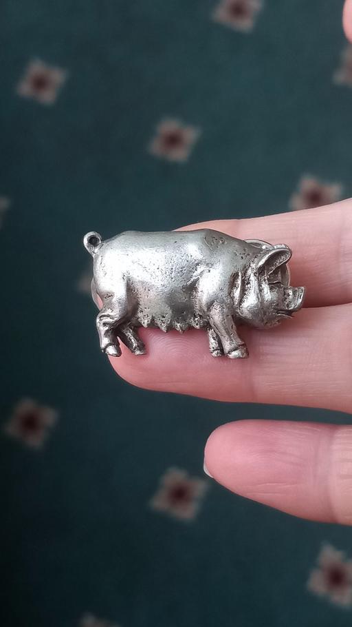  — pin brooch