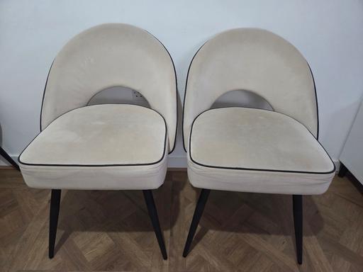  — Dining chairs from daals