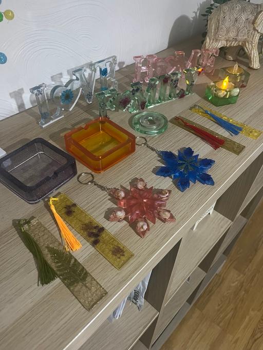  — Handmade epoxy resin items