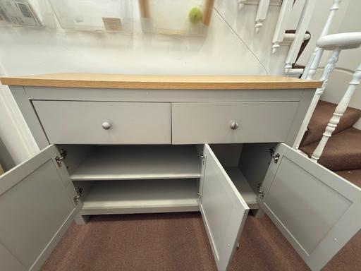  — Grey chest of drawers