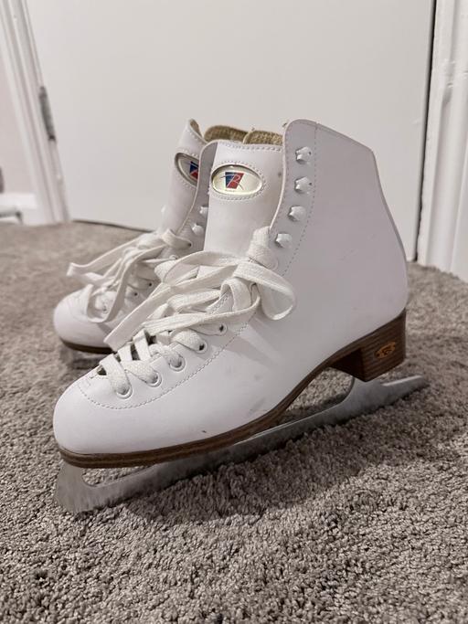  — Riedell Ice Skates size 7 white