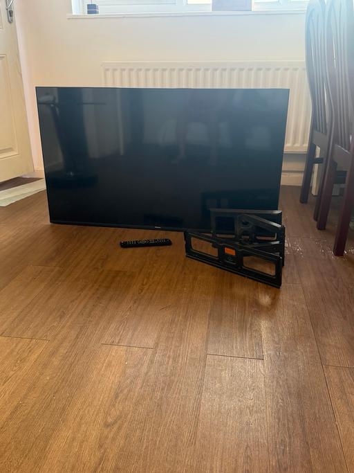  — Hisense 50inc tv