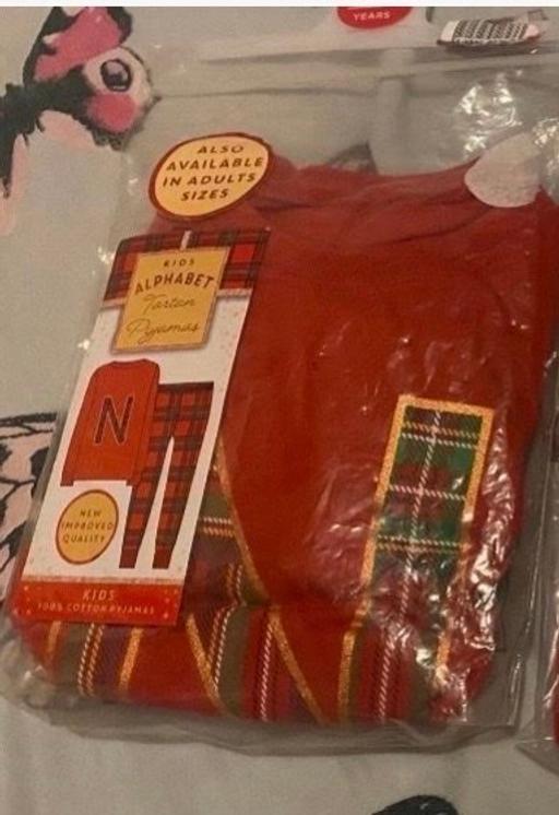  — Initial letter N pyjamas age 6-7 years