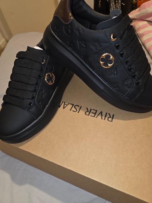  — mens trainers