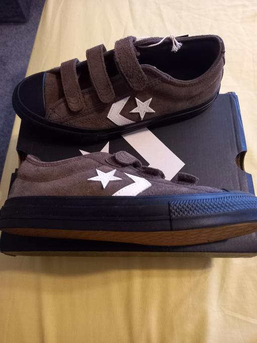  — brand new  converse junior size 1