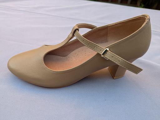 — Dance beige character shoes size 4.5 narrow f