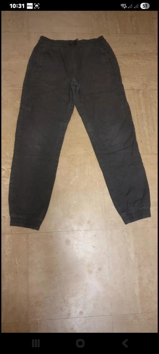  — Trousers 10-11Y.