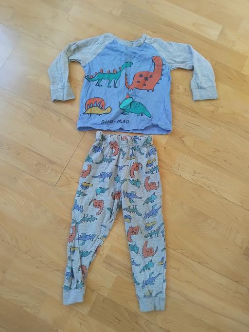  — Pyjamas 2-3Y.