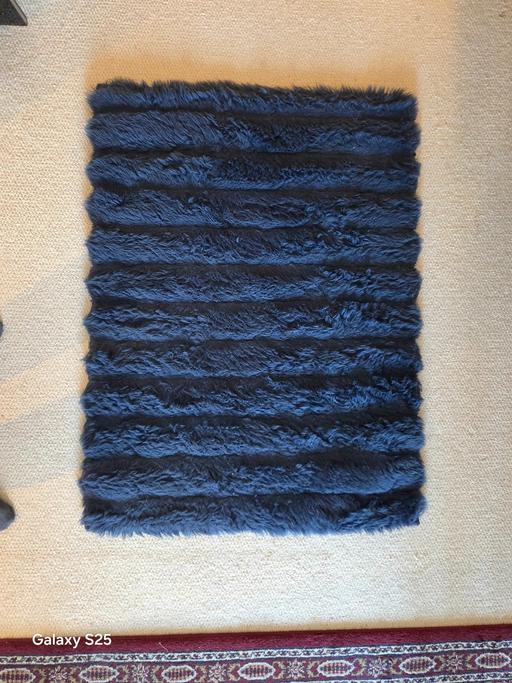  — Navy Blue Shaggy Rug – 81 × 110 cm