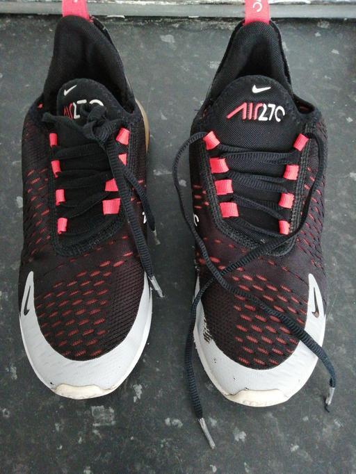  — Trainer's size *5* couple of marks on them