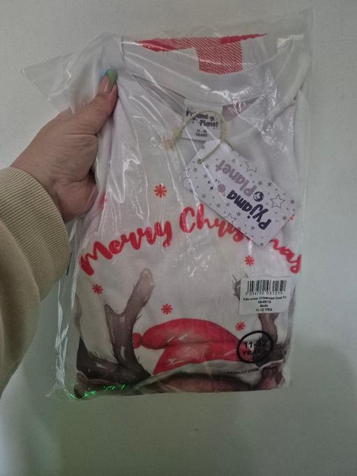  — new Girls Xmas Pyjamas Set