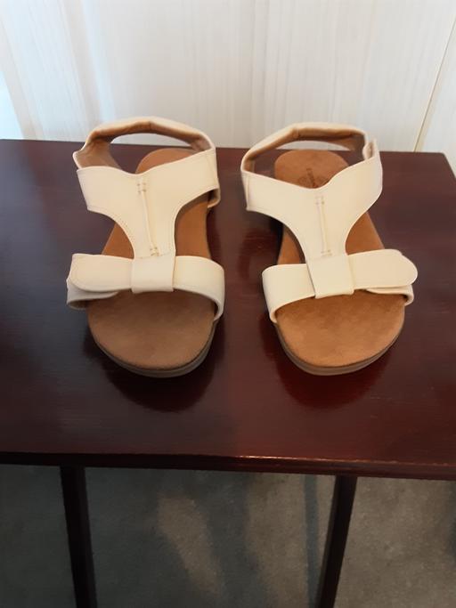 — Ladied Stunahome Sandals