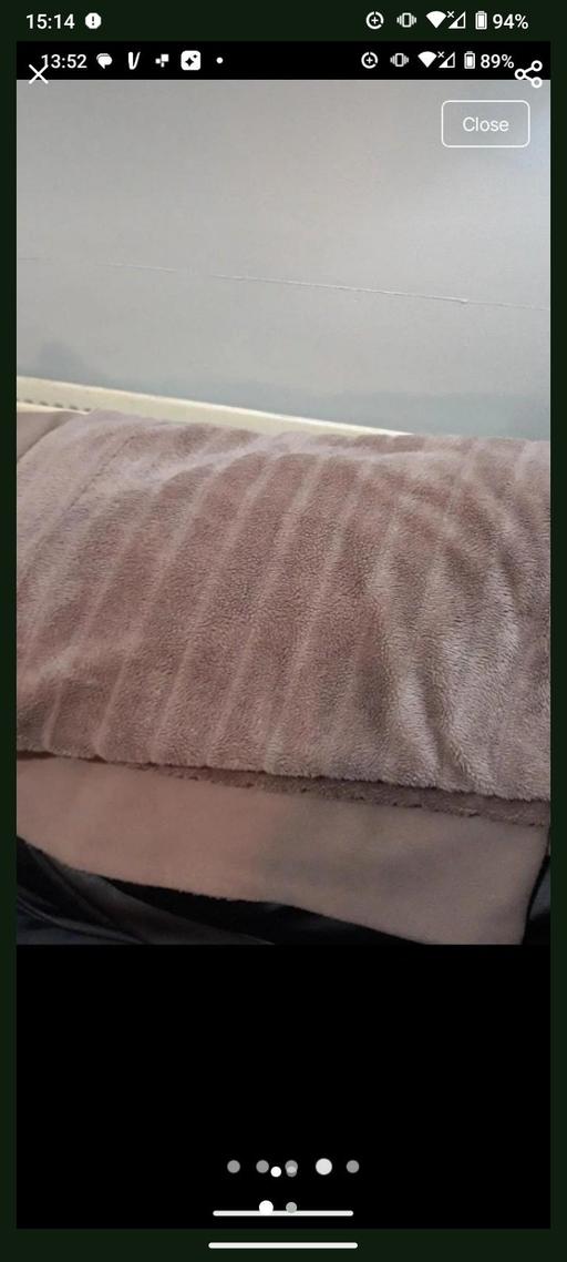  — Throw blanket