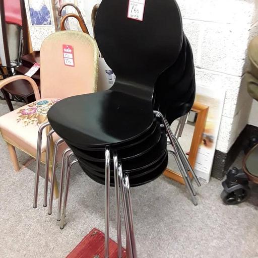  — Set 6 stackable gloss black dining chairs