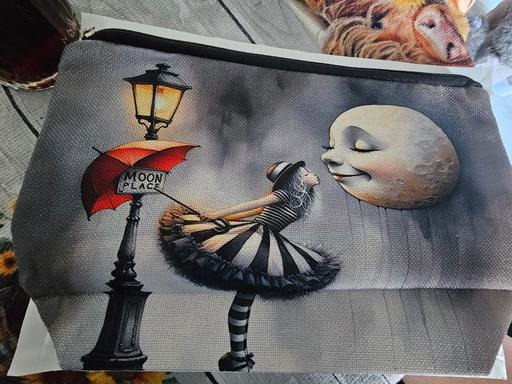  — large makeup bag