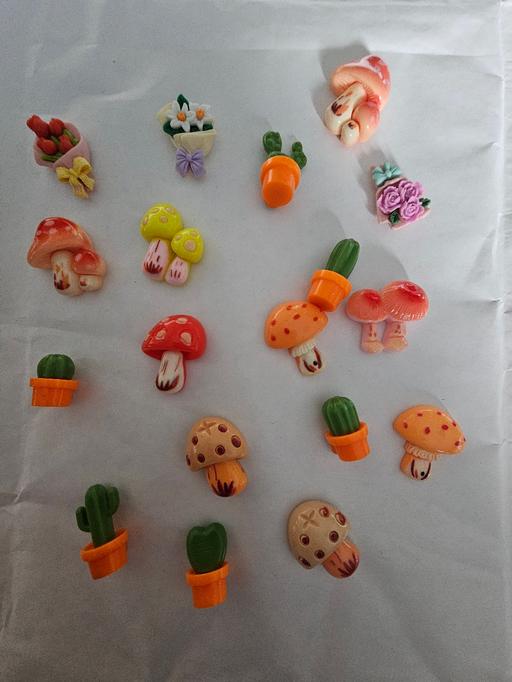  — fridge magnets