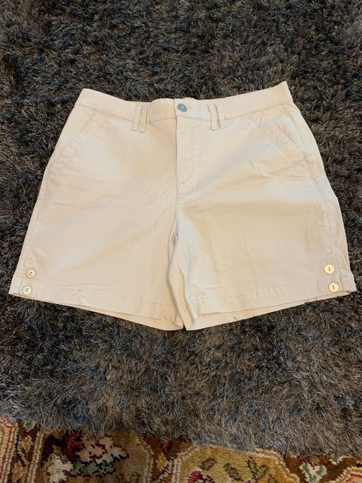  — Ladies shorts
