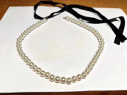  — Faux Pearl Ribbon Necklace