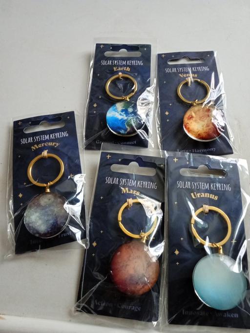  — £2 lot