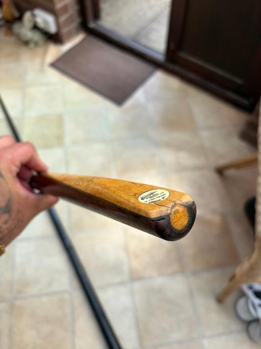  — Burroughes and Watts snooker cue