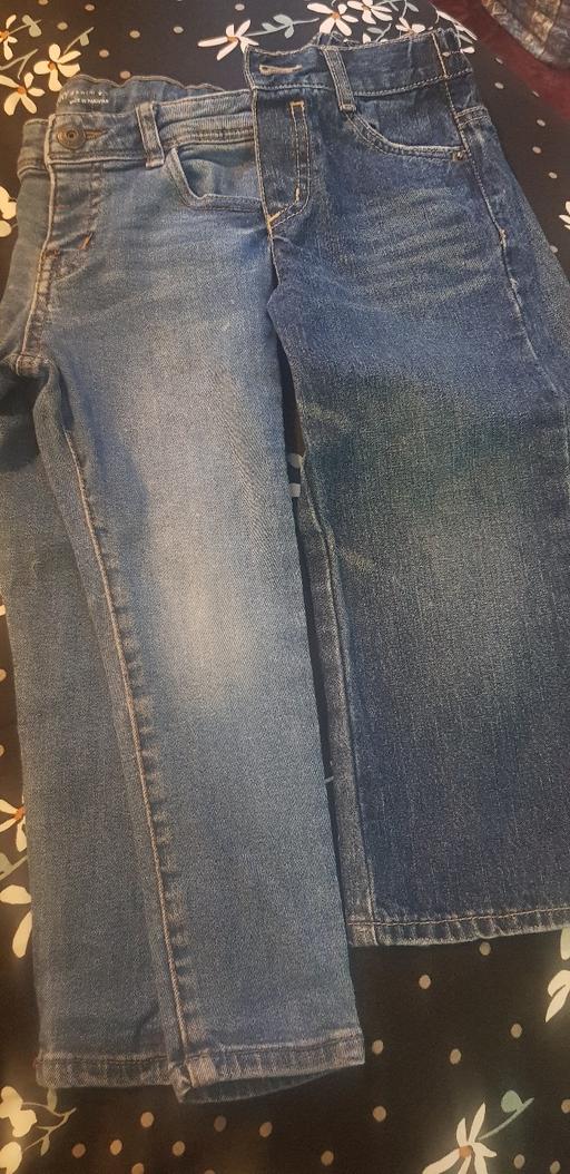  — 2 pairs boys jeans 3 to 4 yrs