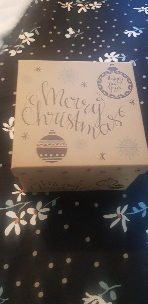  — Christmas gift box