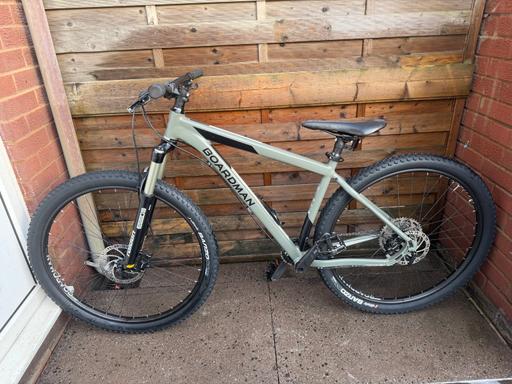 — Boardman 8.6 MHT M Frame 29” Wheels Grey