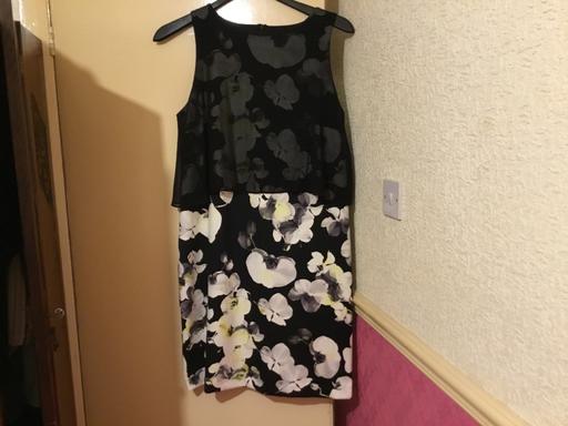  — Ladies Roman Dress Size 20