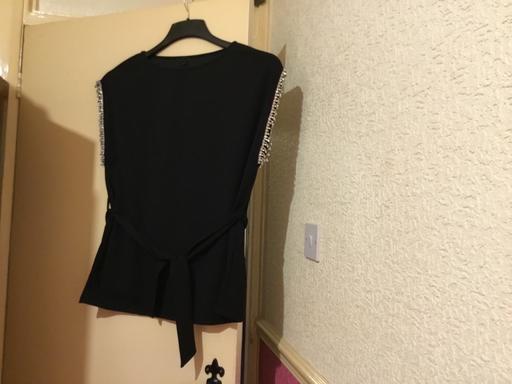  — Ladies New Tie Belt Top Size 18