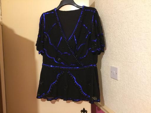  — As New Ladies Top Size 18