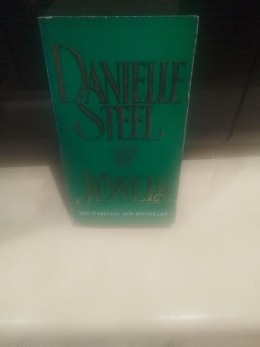  — DANIELLE STEEL BOOK JEWELS