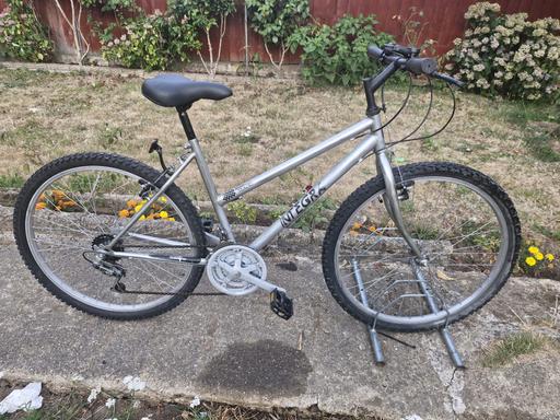  — LADIES INTEGER TRACKS BIKE BICYCLE