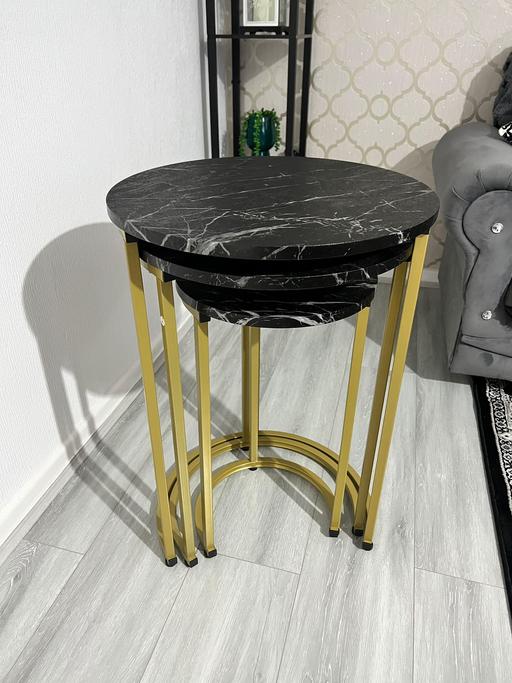  — set of 3 Nesting side tables
