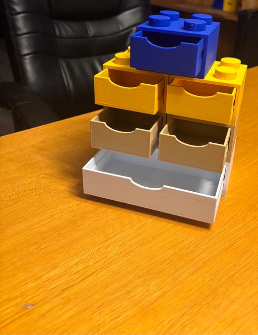  — Lego small storage box