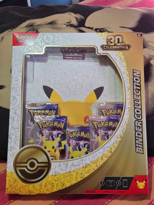  — pokemon 30th anniversary binder collection