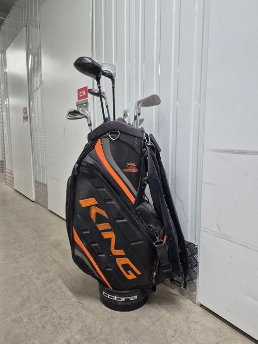  — Cobra KING Golf Cart Bag + Mixed Branded Club