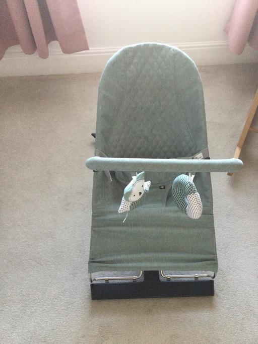  — Babylo baby seat