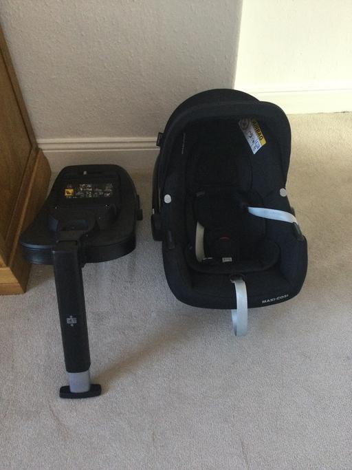  — Baby car seat & stand