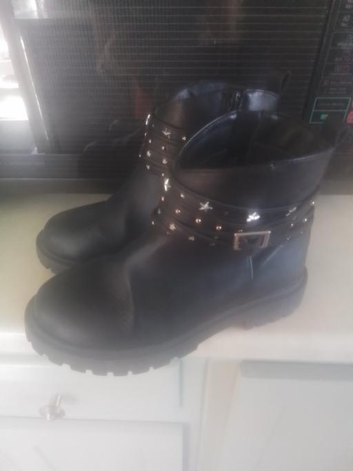  — CHUNKY FASHION BOOTS