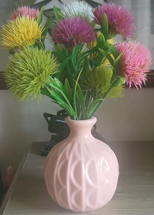  — Vase,flowers)