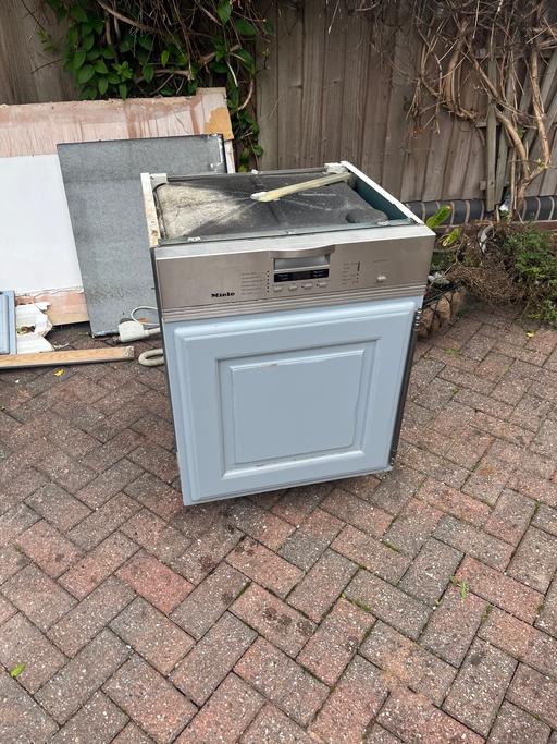  — Miele dishwasher