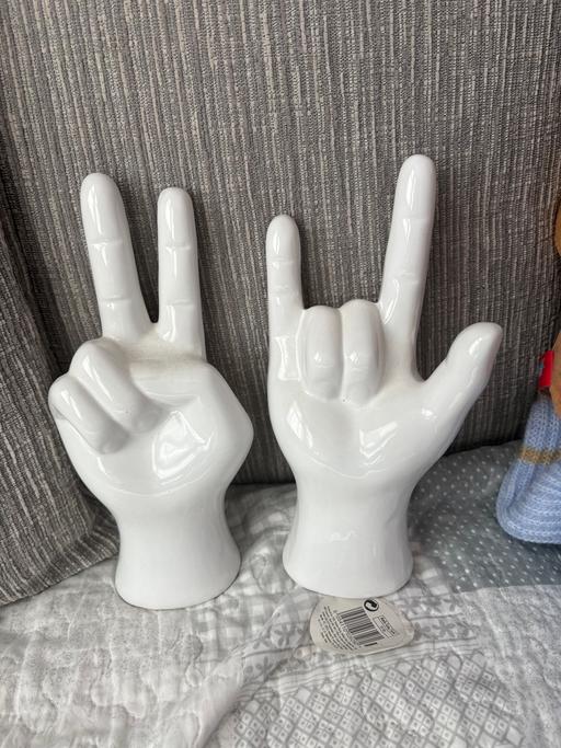  — 2 China hands ornaments