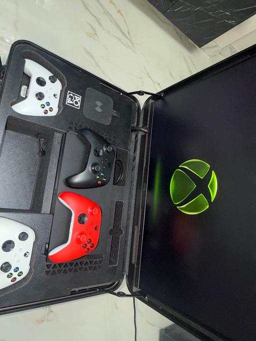  — POGA Sly With Xbox Series X plus 4 controller