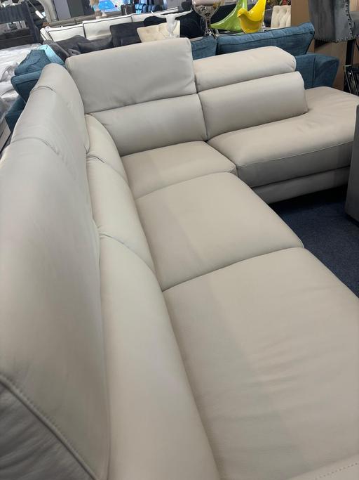  — cream leather corner suite