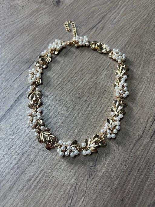  — Ladies costume jewellery