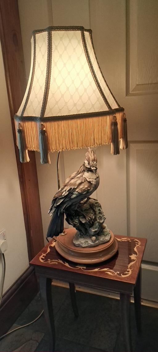  — Vintage Italian Capodimonte lamp.
