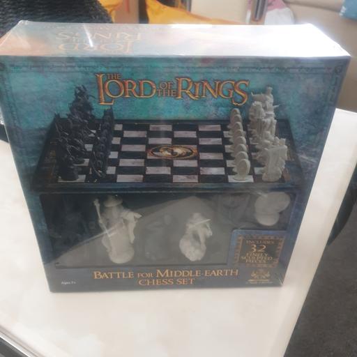  — Harry Potter Chess Set