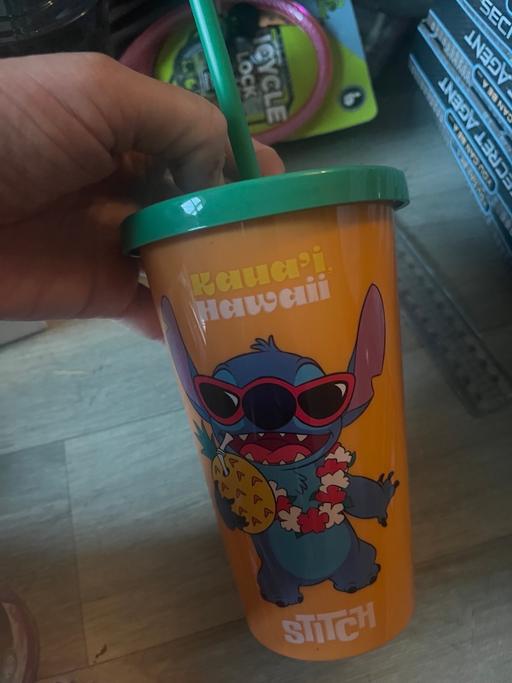  — Halloween n stitch cups 1 poun each